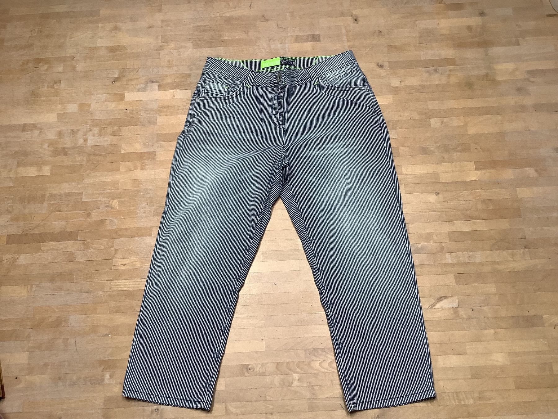 Cecil Jeans: Cecil, 7/8  Jeans, gestreift, Gr.29 – Nuovo (secondo la descrizione) da Winterthur venduto da Beat8344
