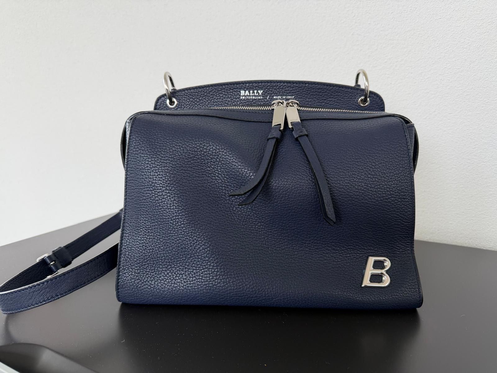 Bally Borse da donna: Bally Handtasche dunkelblau – Usato da Liestal venduto da KUBULI28