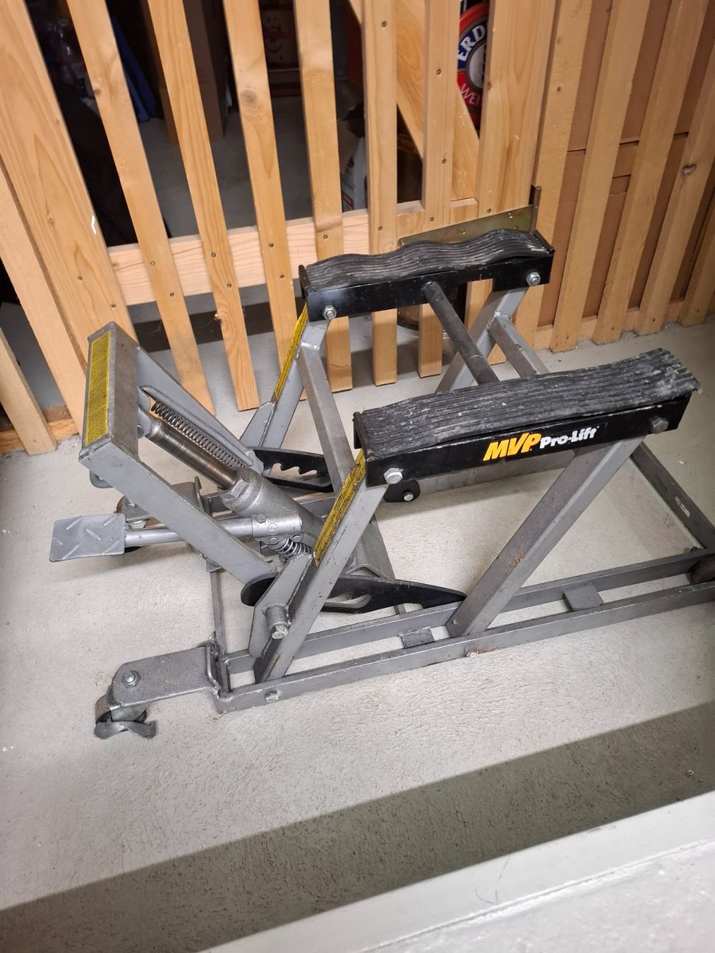 Piattaforme elevatrici: Motorrad Lift – Usato da Bellikon venduto da Chayenne61