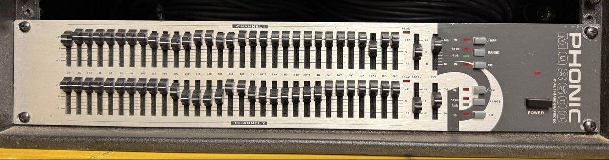 Equalizzatori: PHONIC MQ3600 Equalizer 2x30 Band gebraucht – Usato da Zofingen venduto da Freewilli78