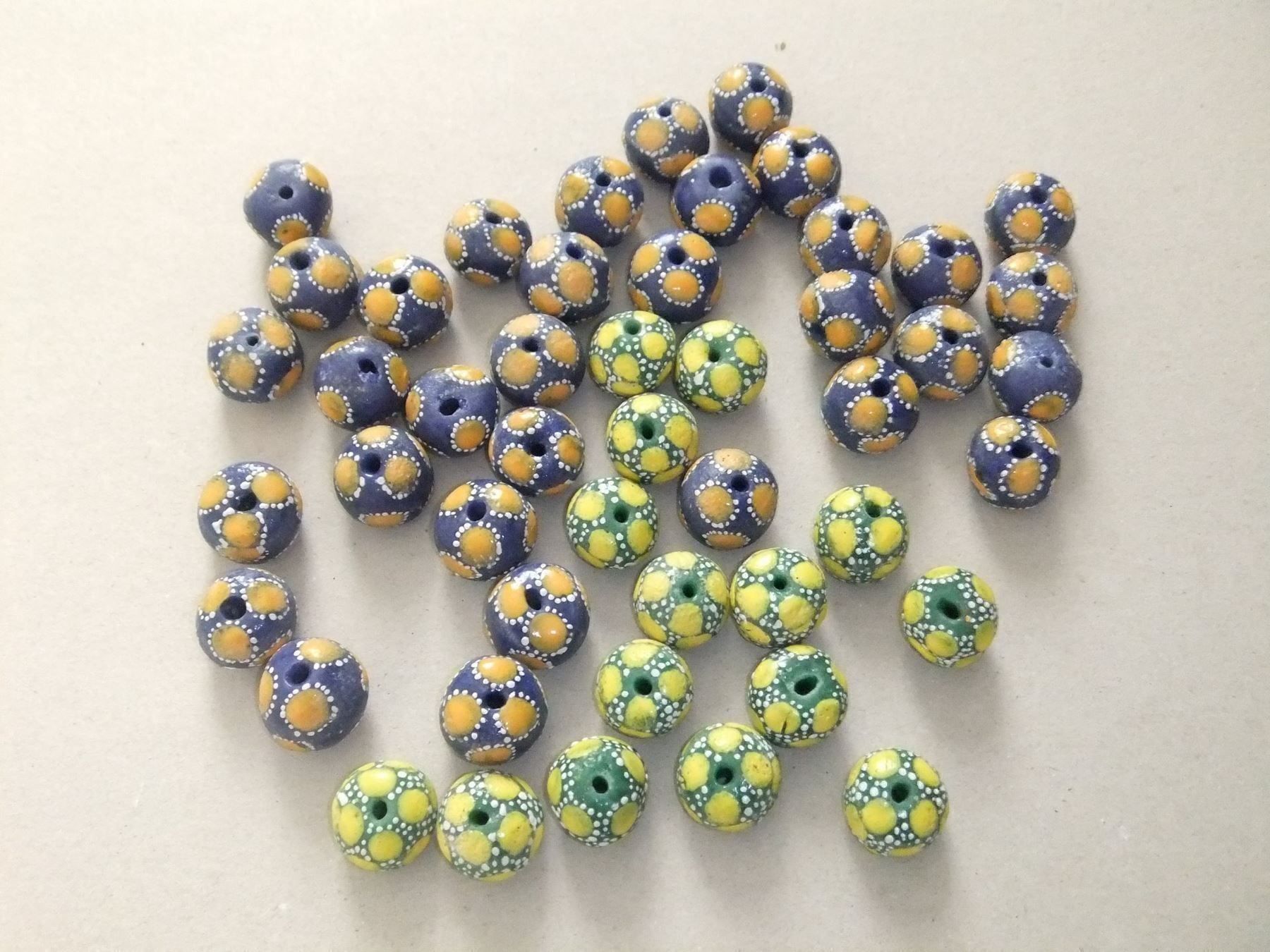 Perle (finte): 48 Beads Millefiori / antike Glasperlen – Usato da Esslingen venduto da eintagammeer 5