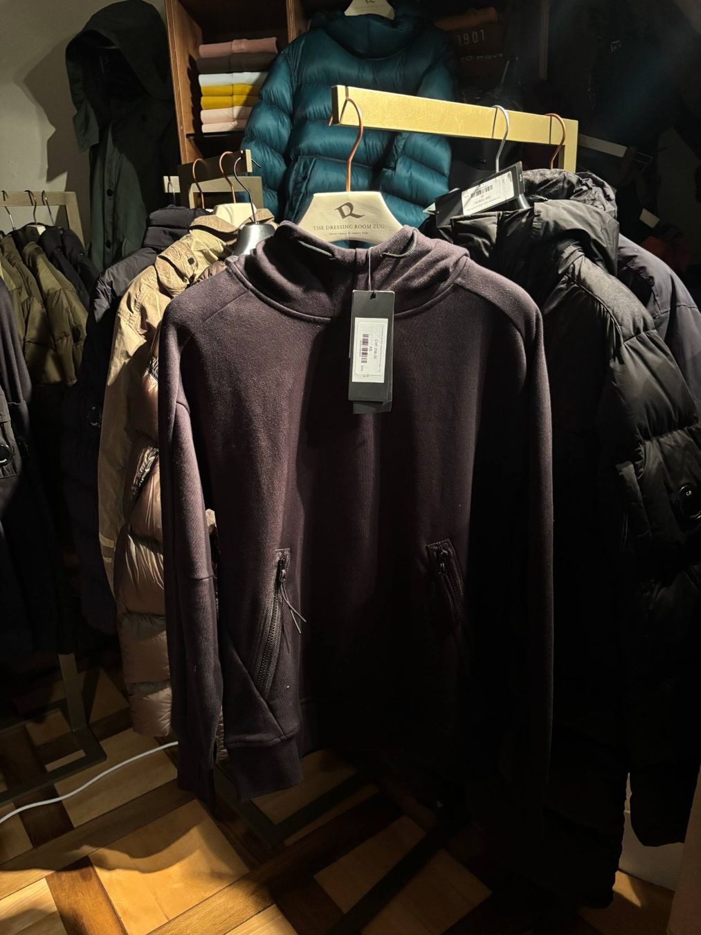 Maglioni & Felpe: Sweat à capuche onyx de CP Company – Nuovo e nell'imballaggio originale da Bulle venduto da sta_xr8k