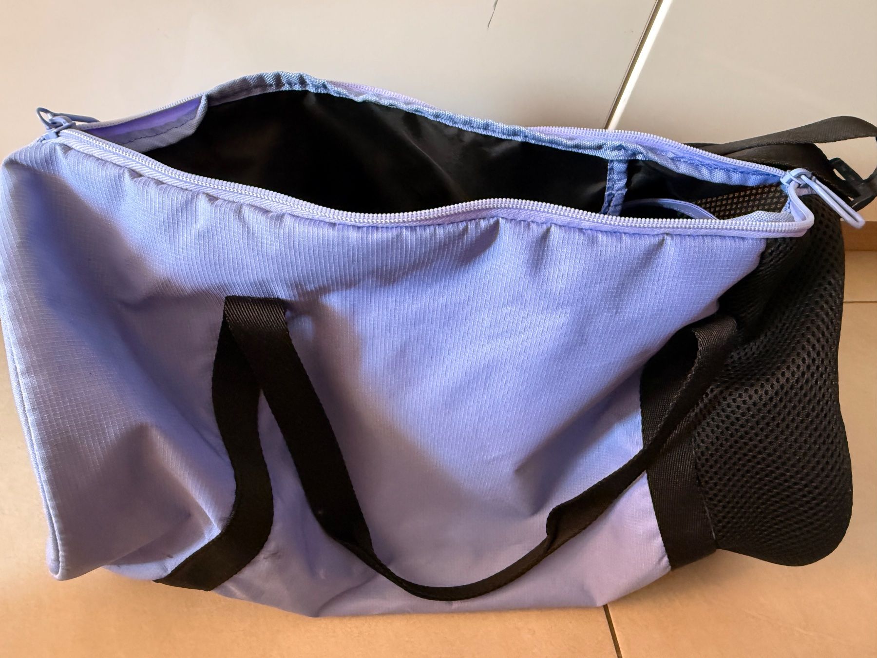 Puma Taschen für Damen: Puma Sporttasche lila – Gebraucht aus Allschwil von Irlandelfe85 1