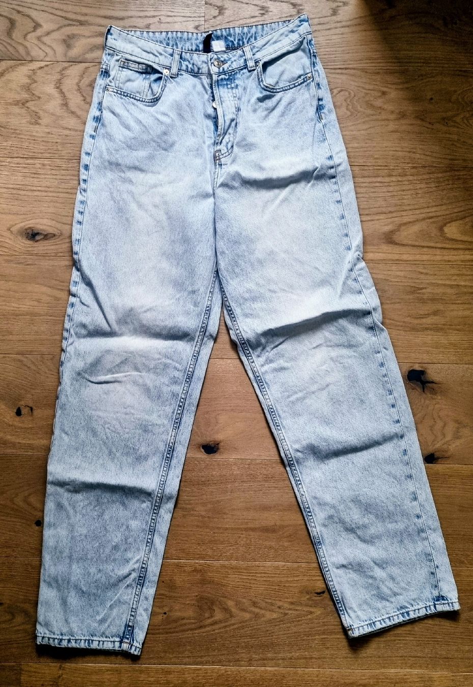 H&M Jeans: Hellblaue baggy Jeans – Usato da Diessenhofen venduto da aur_099 2