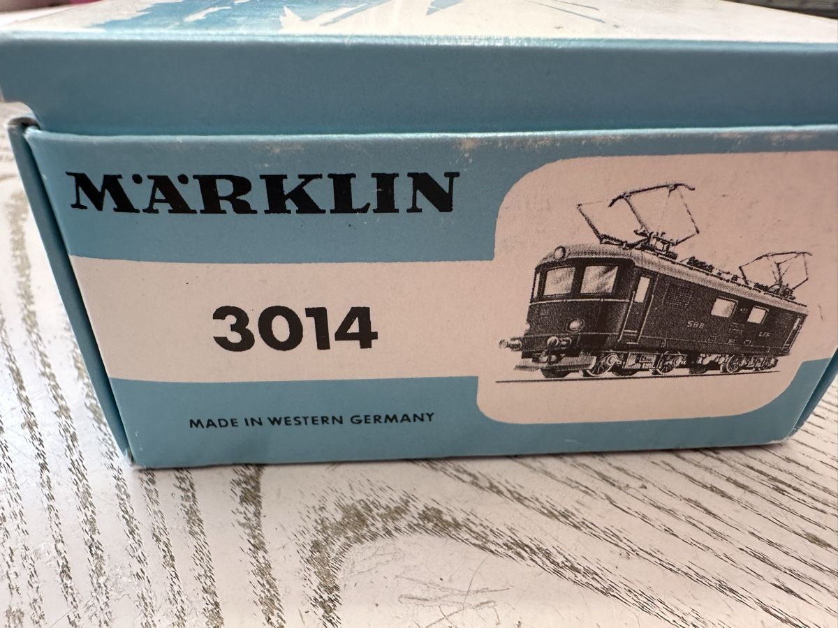 Märklin Modelleisenbahnen: Märklin 3014 SBB Re 4/4 I – Gebraucht aus Lupsingen von New-Haven 8