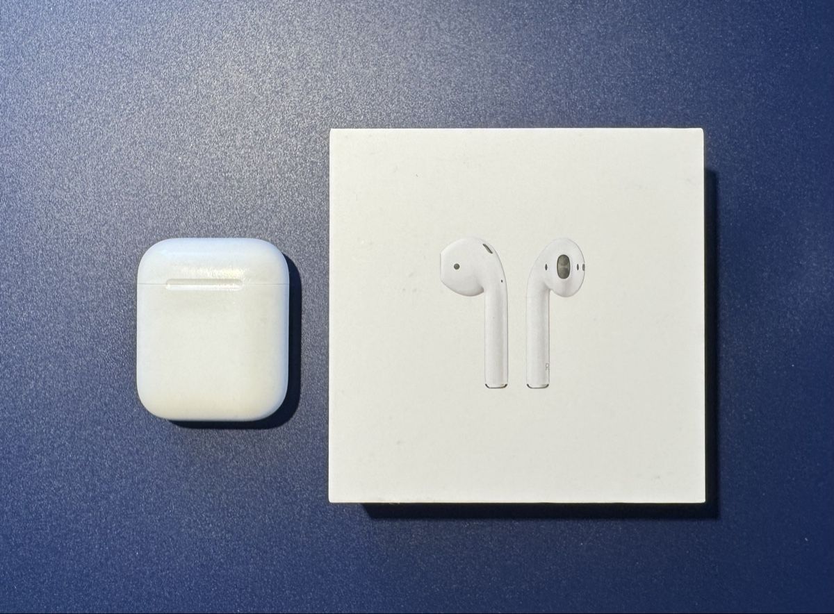 Apple Cuffie: Apple AirPods 2. Generation – Usato da Busswil BE venduto da Michael_Kobe