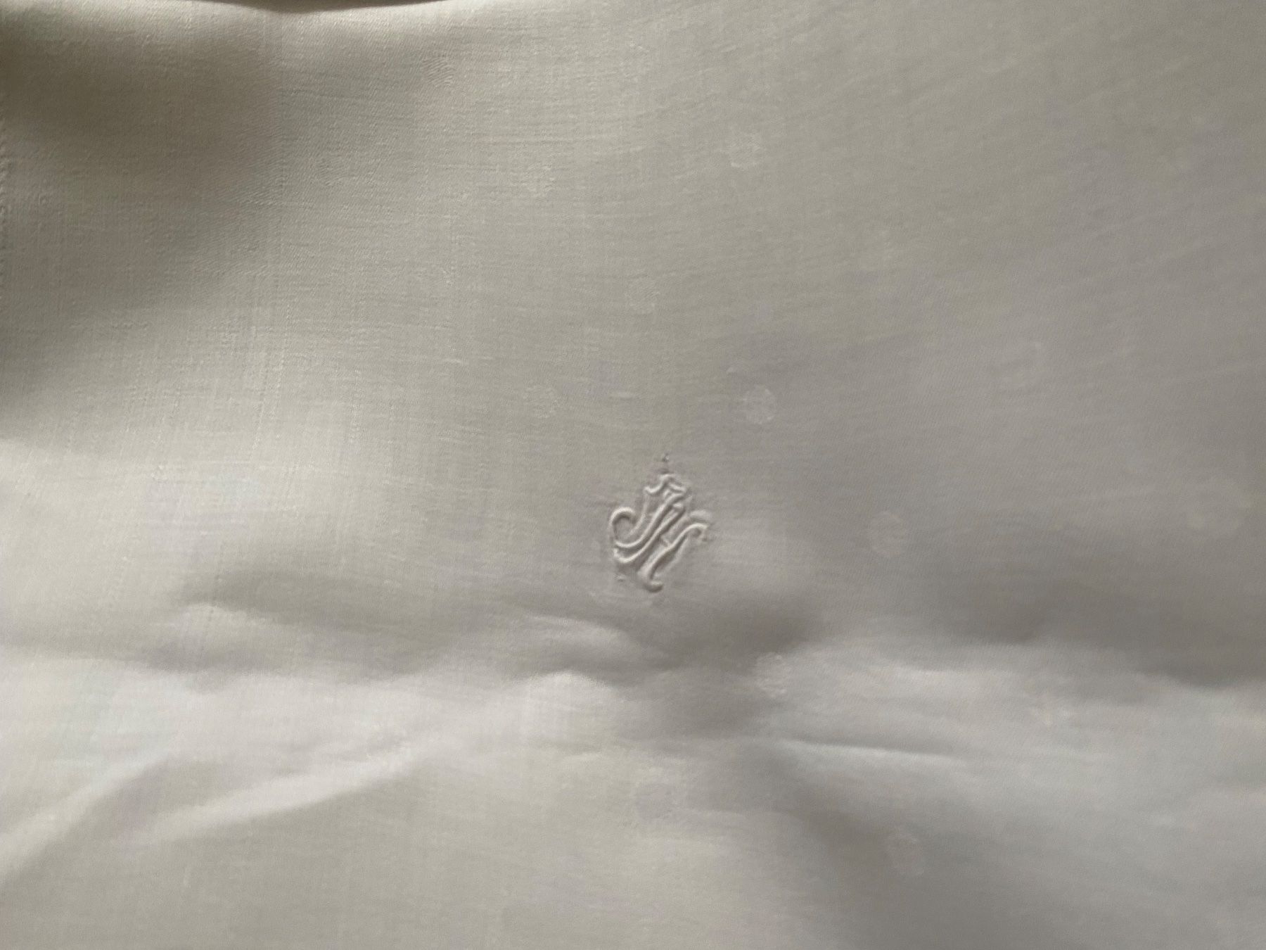 Altra biancheria da tavola: Tischdecke weiss mit Muster  ca  165x160cm – Usato da Allenwinden venduto da Obalu 2