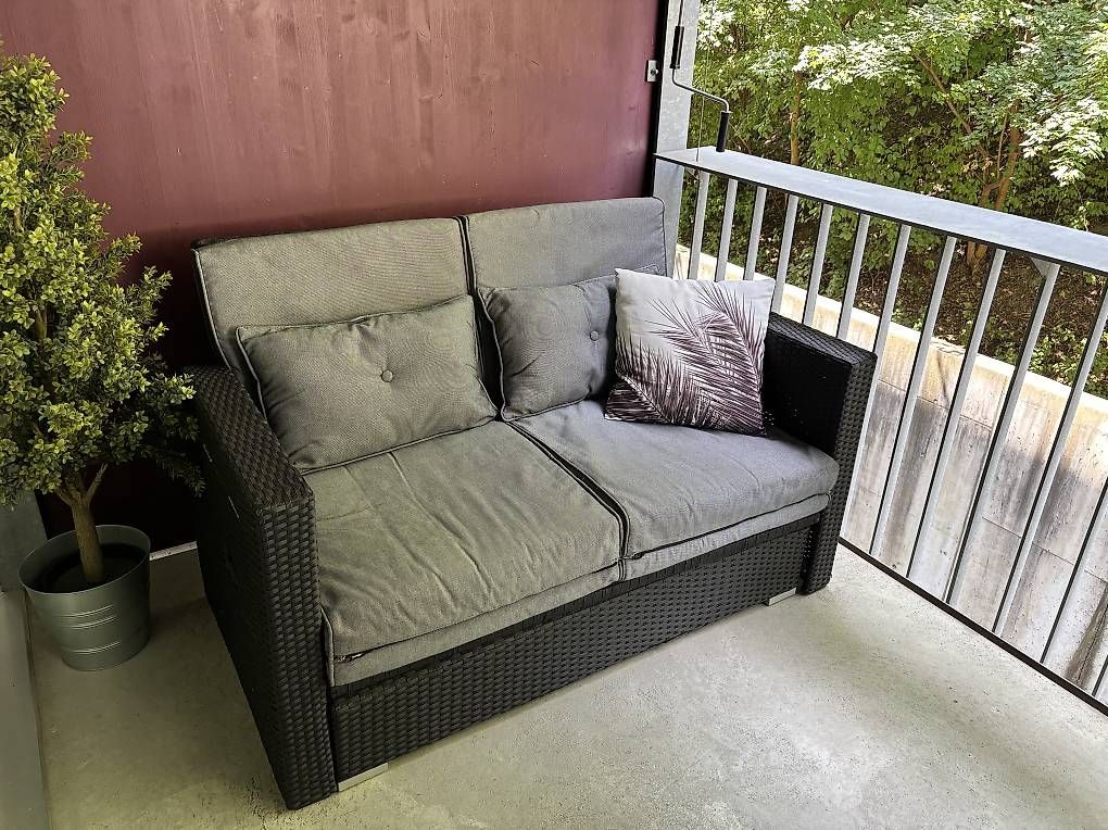Sofas: Canapé-lit d'extérieur – D'occasion à Fribourg par Brosciuttofunghi