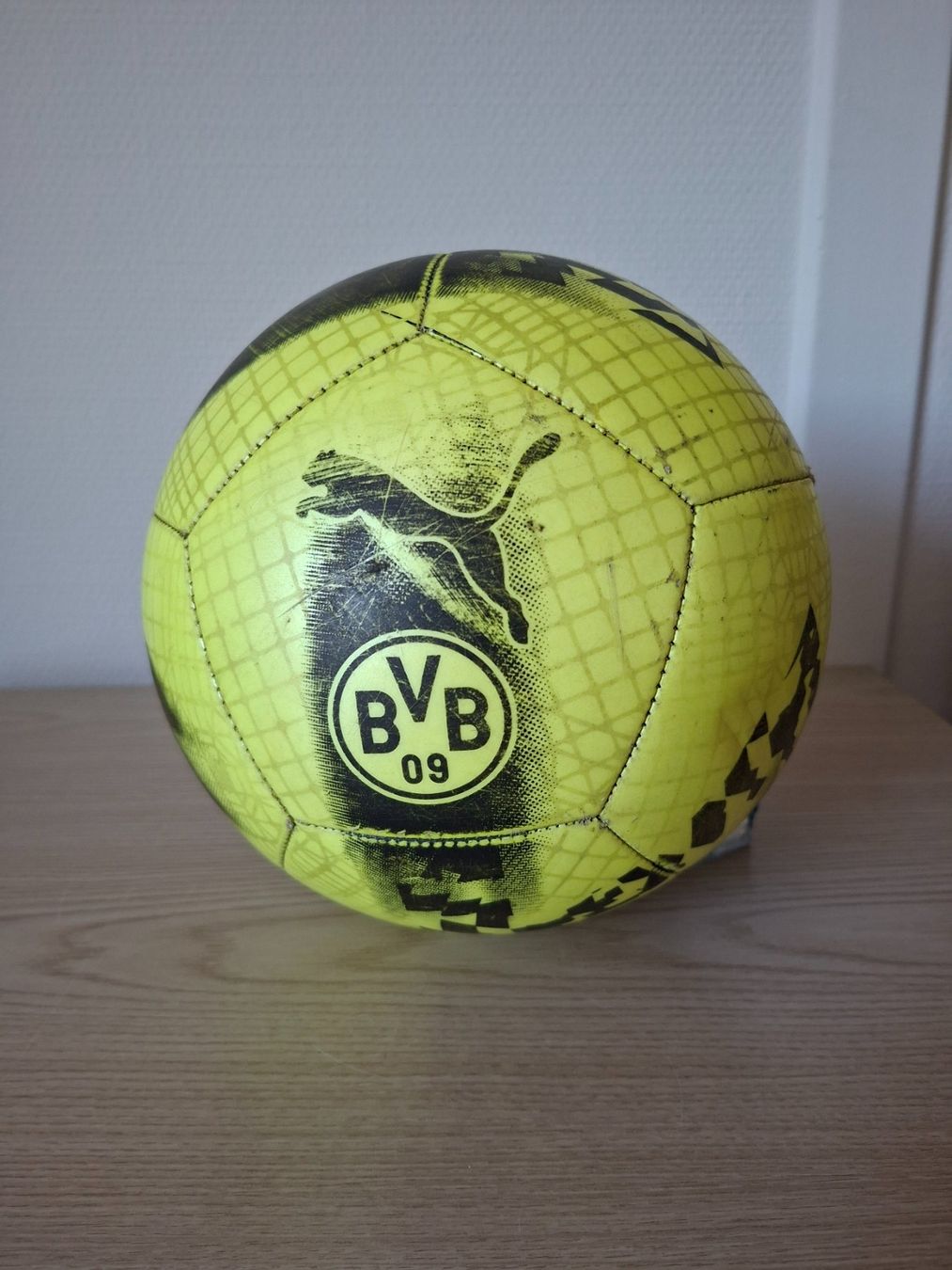Puma Palloni: Fussball Puma BVB gelb, grösse 5, gebraucht – Usato da Eglisau venduto da CaesarAugustus
