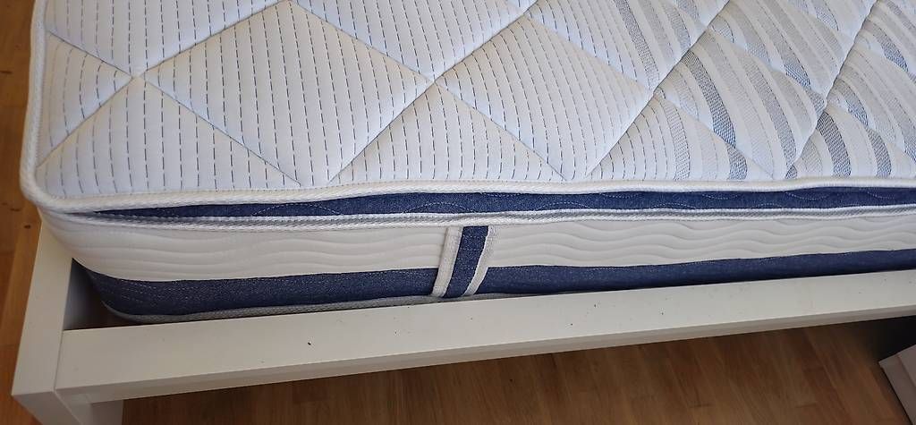 Letti: Family bed with side table and matress – Usato da Greifensee venduto da gow_8gvy 3