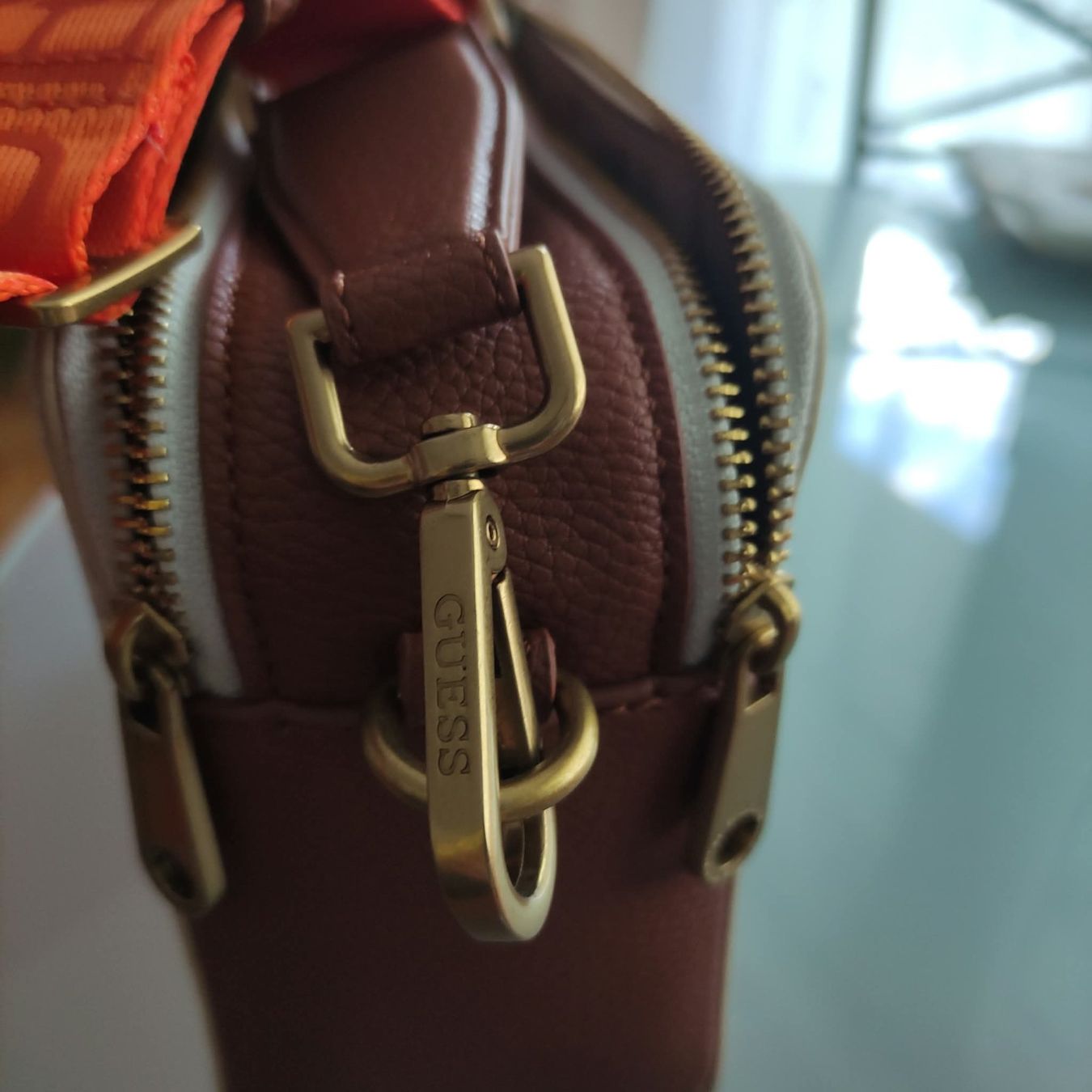 Guess Taschen für Damen: Guess Tasche – Gebraucht aus Goldau von annalena44 4