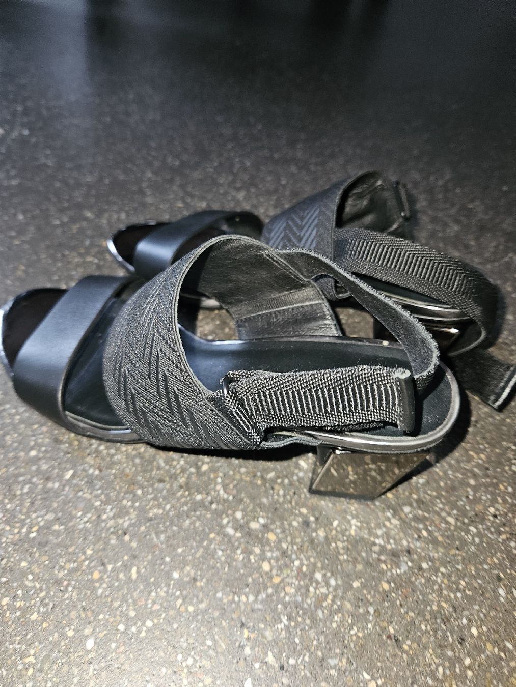 Scarpe da donna: Schwarze Sandalen mit Blockabsatz - Grösse 38 – Nuovo (secondo la descrizione) da Anwil venduto da tamoos 6