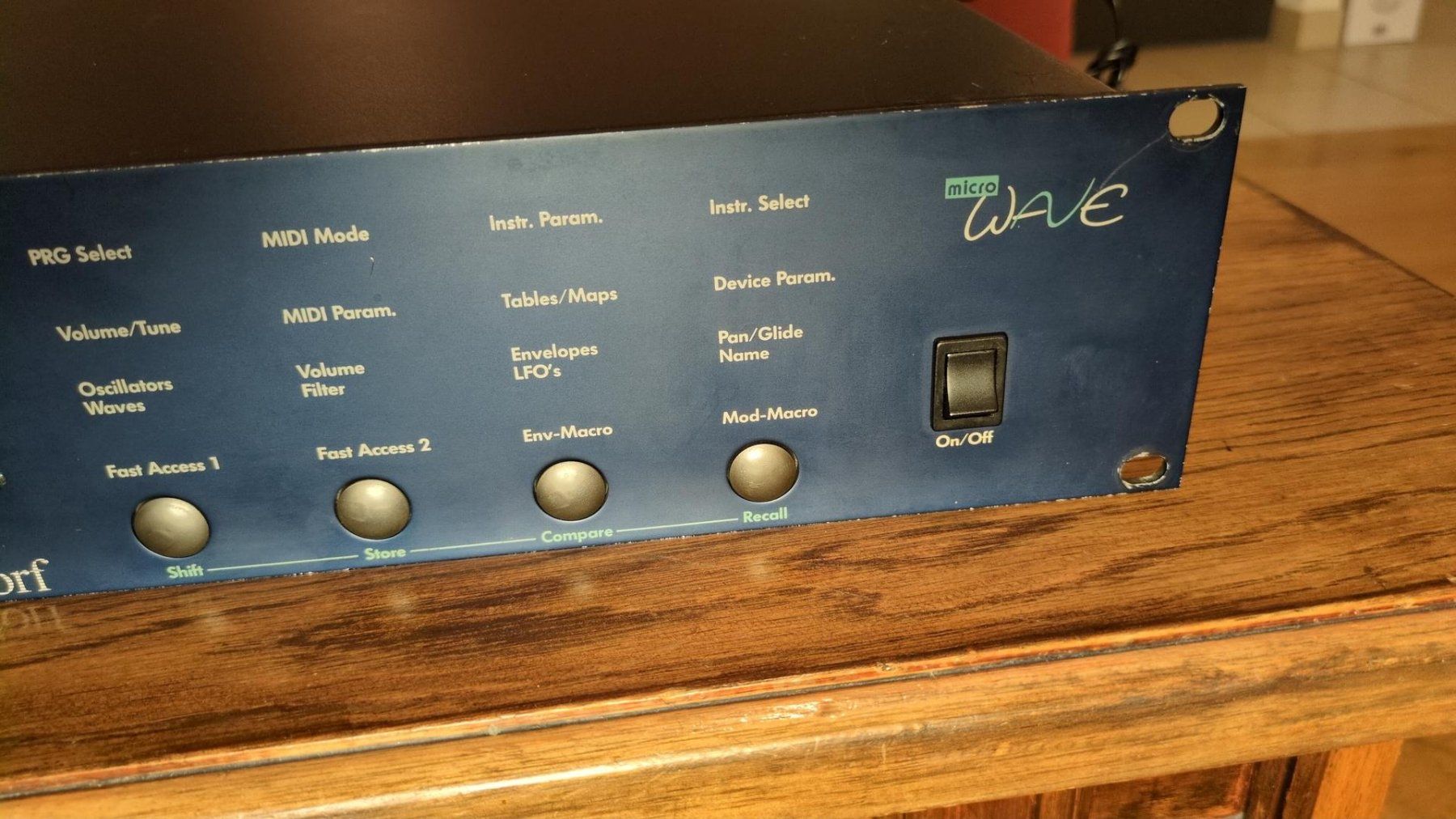 Waldorf Strumenti musicali: Waldorf Microwave rev. A + Stereoping Synth Programmer – Usato da Vevey venduto da OddEcho 6