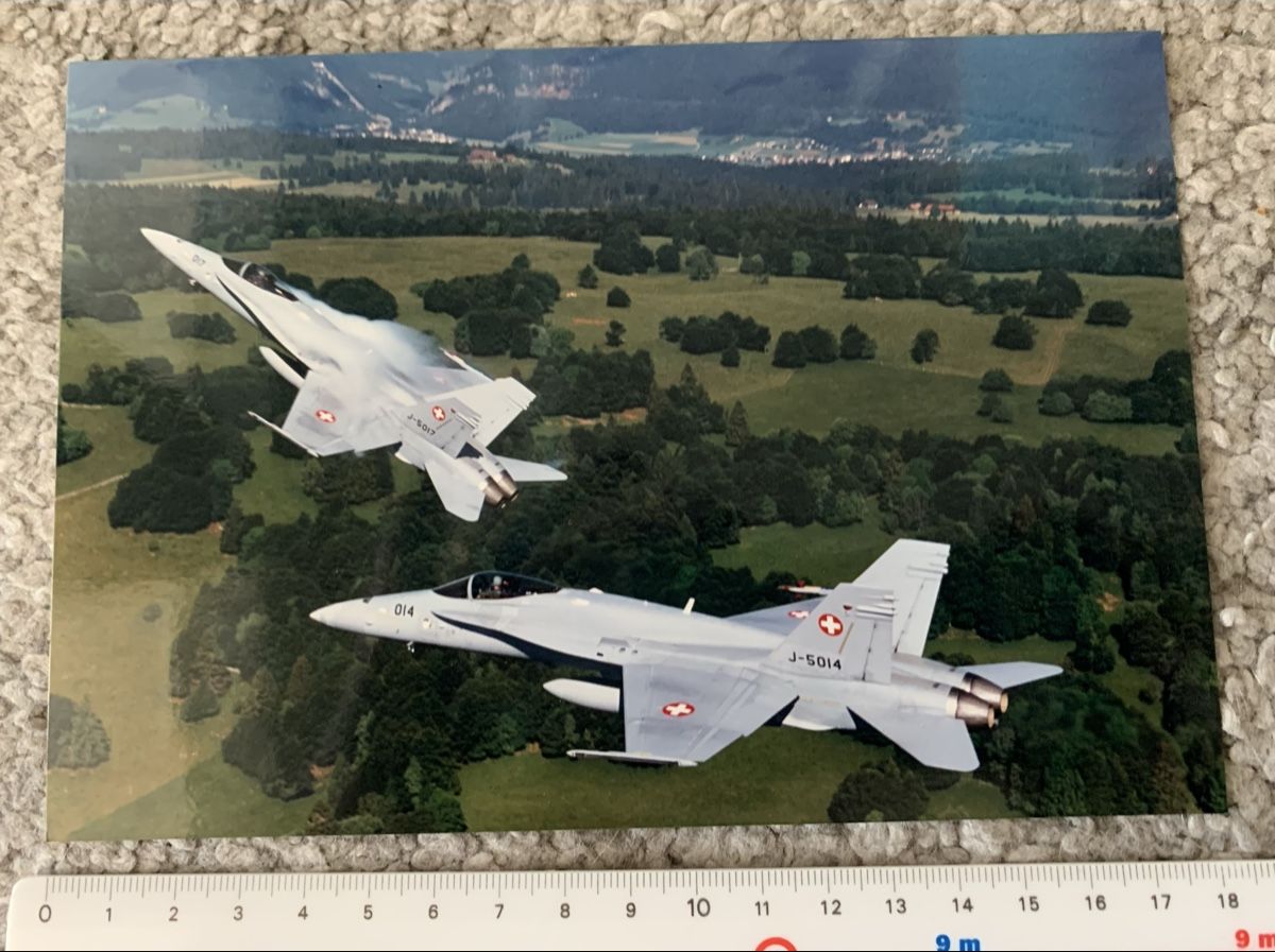 Foto & Immagini: Foto zweier F/A-18 – Usato da Esslingen venduto da Gargamel011