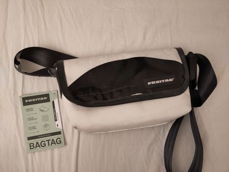 FREITAG Hawaii Five 0 F41 Sac messager blanc noir taille uni