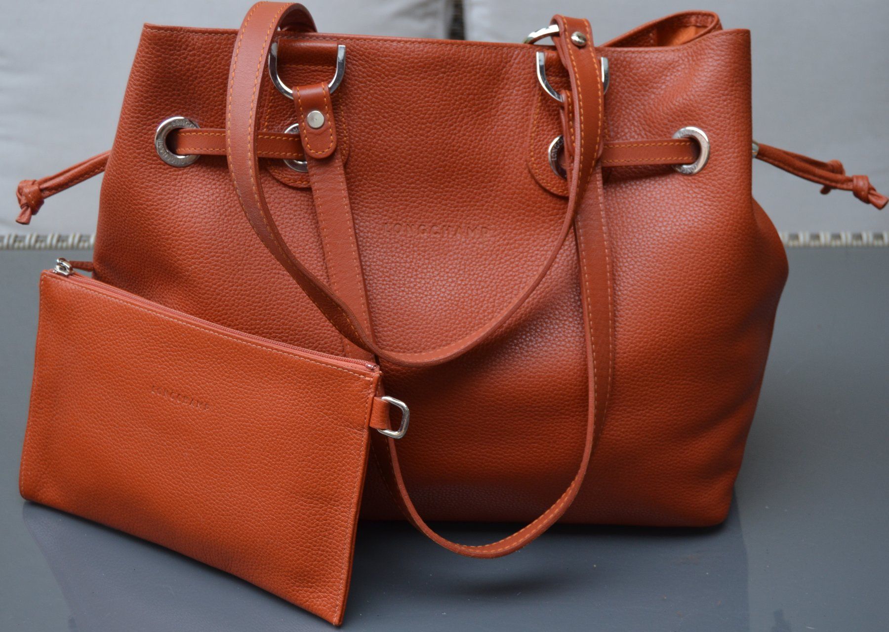 Longchamp Sacs femmes: Longchamp Tasche / sac + pochette – D'occasion à Collonges par Auganien 5