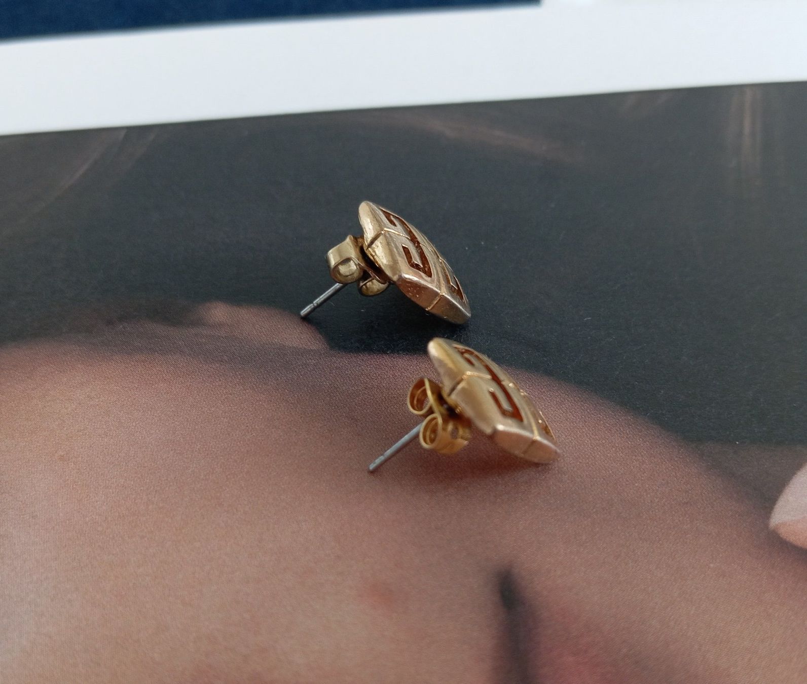 Givenchy Ohrringe & -stecker: Givenchy Ohrstecker vintage – Gebraucht aus Romanshorn von mololo 4
