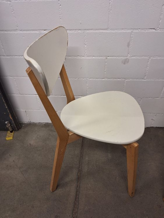 Runder Massivholztisch mit 2 Stühlen – Vintage (Gebraucht) in Zürich ...