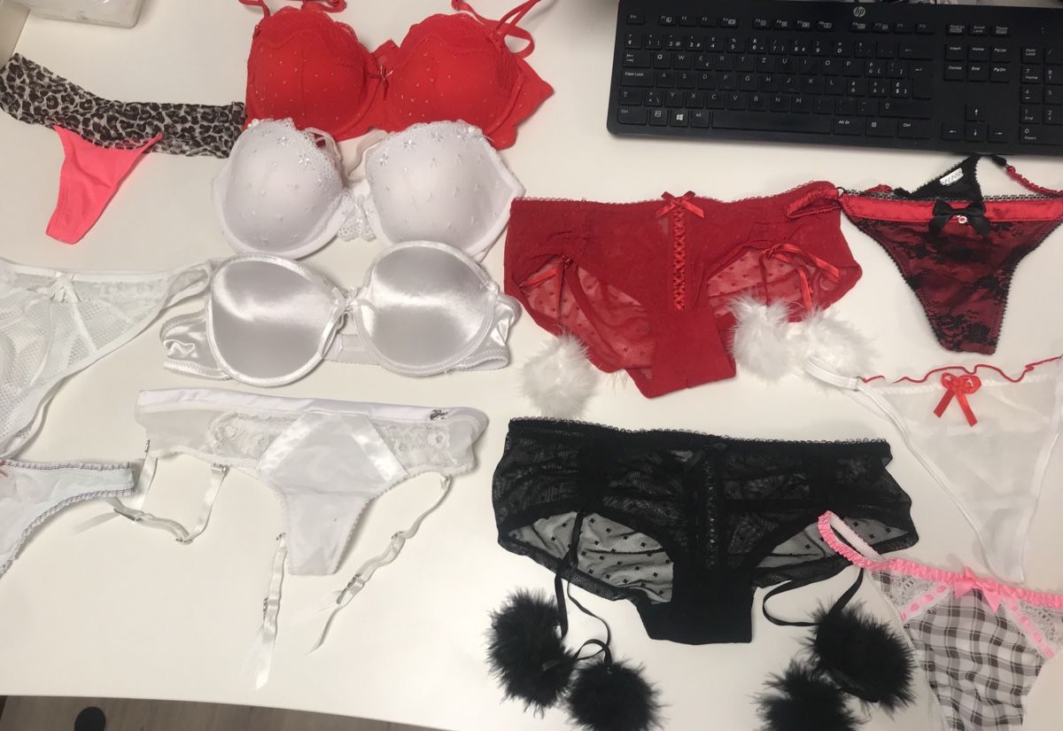 Sonstige Unterwäsche: Sunnliche Unterwäsche, neu: 4BHs, 9Slips – Neu und originalverpackt aus Rothrist von ilodj