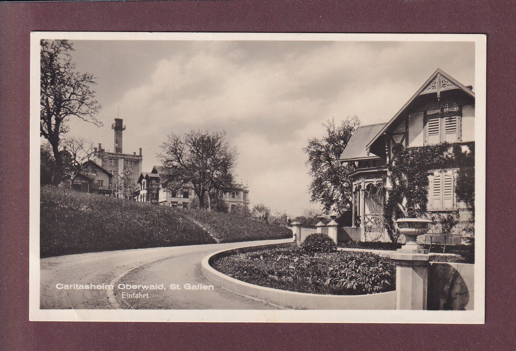 Cartoline postali: ST. GALLEN Caritasheim Oberwaid Einfahrt - 1931 // Eckbug // – Usato da Pully venduto da nicecards