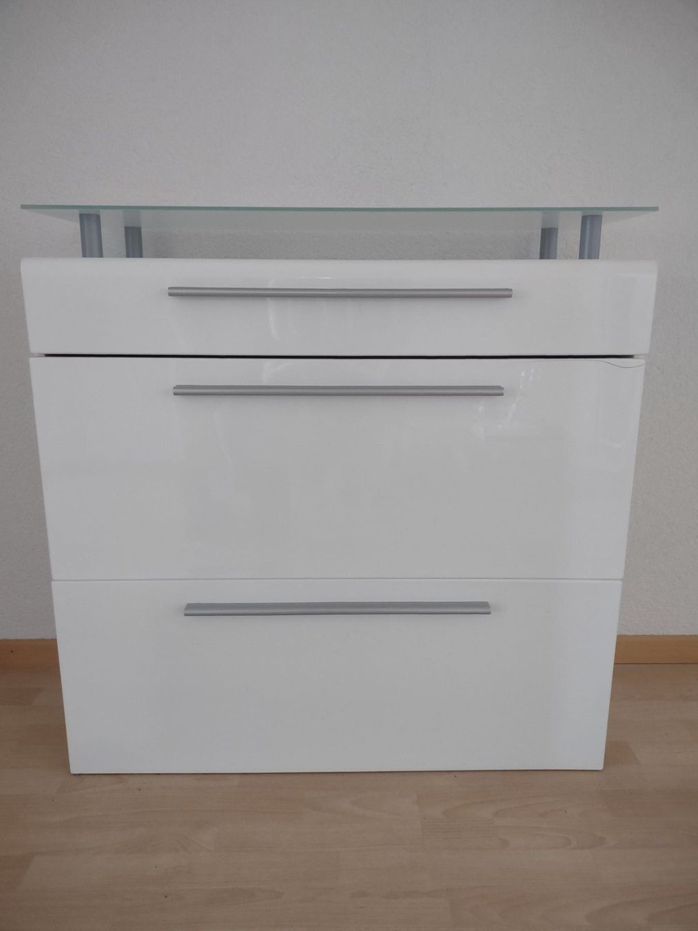 Commodes: Meuble commode blanche – D'occasion à Gasel par any_zyw8