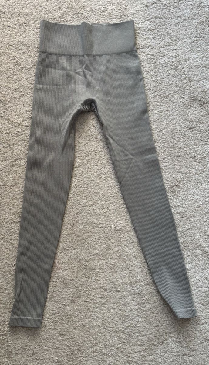Leggings: Gerippte Leggins S – Usato da Winterthur venduto da Bilure 1