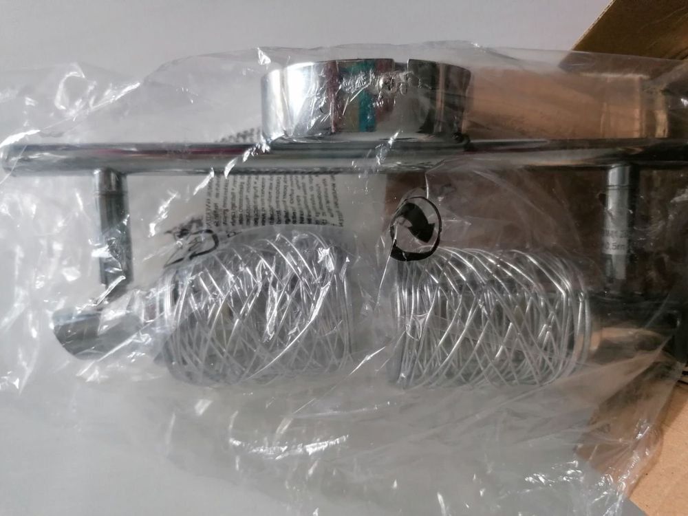 Eglo Lampadari & plafoniere: Schicke Chrom-Lampe mit 2 Strahlern - Neu – Nuovo e nell'imballaggio originale da Emmen venduto da Tigerlady 5