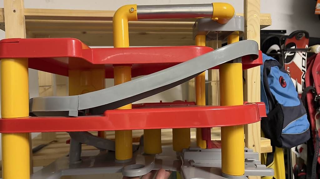 Spielzeuge: Spielzeug Auto Tankstelle Waschanlage Shell – Gebraucht aus Wallbach von daluz6 2
