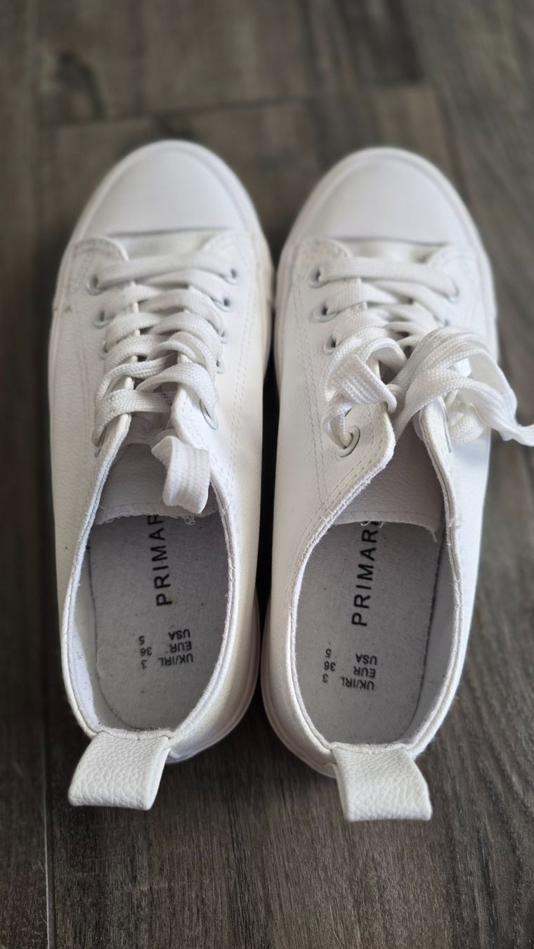 Skechers Chaussures femmes: Damen Sneakers weiss Grösse 36 – D'occasion à Gretzenbach par Kim_0431 2