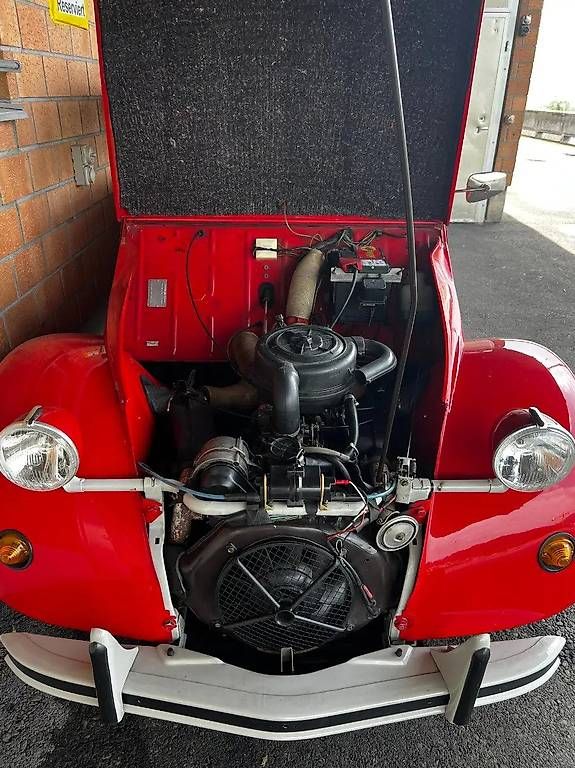 Automobili: Citroën 2CV6 Special – Usato da Langenthal venduto da Goergens10 4