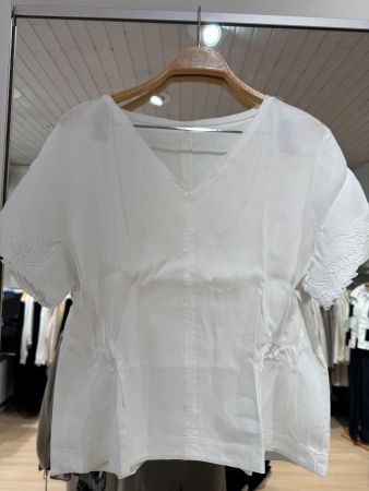 Weisses Leinenblüesli mit Spitze, Marc Cain, Gr. 38
