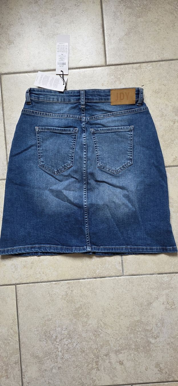 Röcke: Jupe en Jeans JDY xs – Neu und originalverpackt aus Ste-Croix von kar_9x7w 1