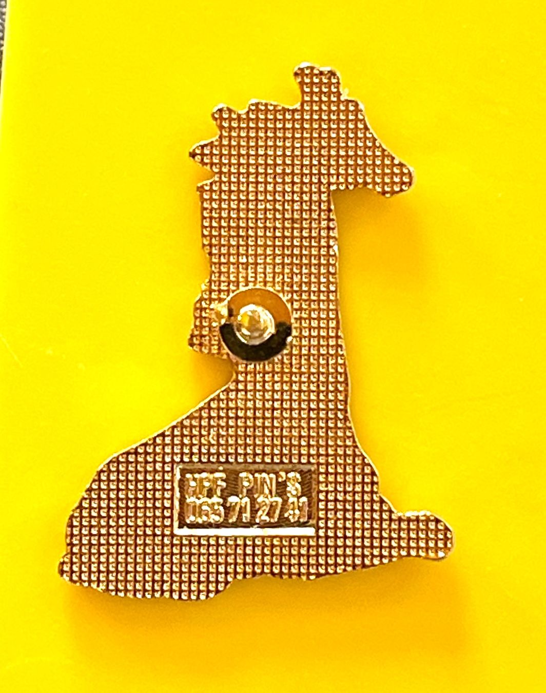 Placchette & Badge: Pin - Knie girafe – Usato da Renan BE venduto da johncactus 1