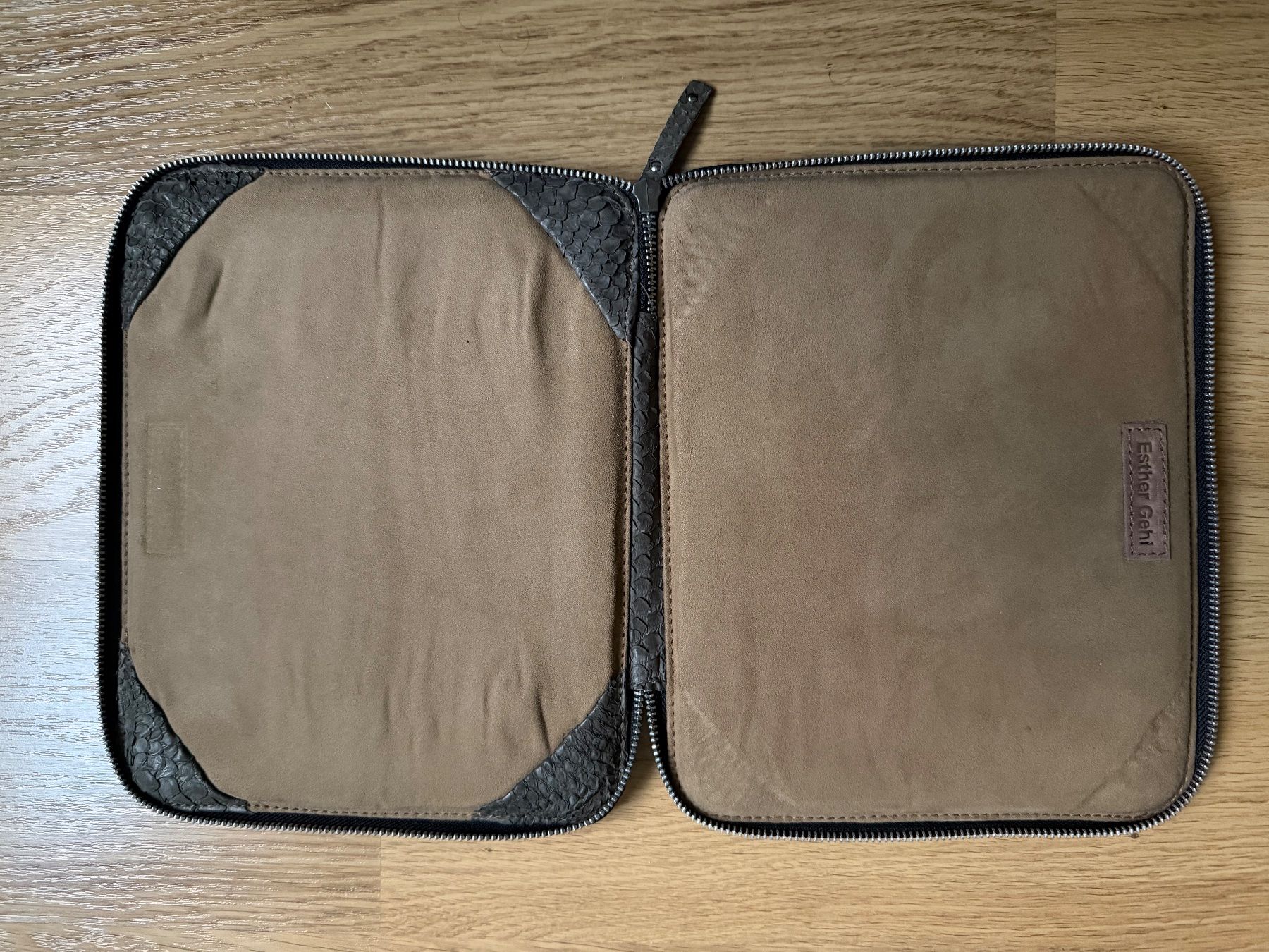 Covers & Borse: iPad Cover – Usato da Zürich venduto da sasi16 1