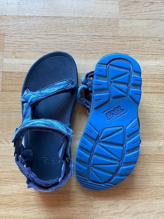 Teva Scarpe da uomo: Teva Sandalen, Gr. 35 – Usato da Zürich venduto da vasile23