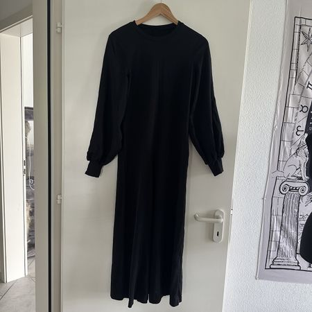 LONG BLACK MIDI DRESS S M