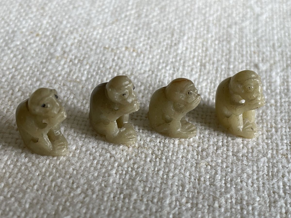 Statuette: Seltene, antike Netsuke, aus Stein geschnitzt – Usato da Kilchberg ZH venduto da PeteBlanc 2