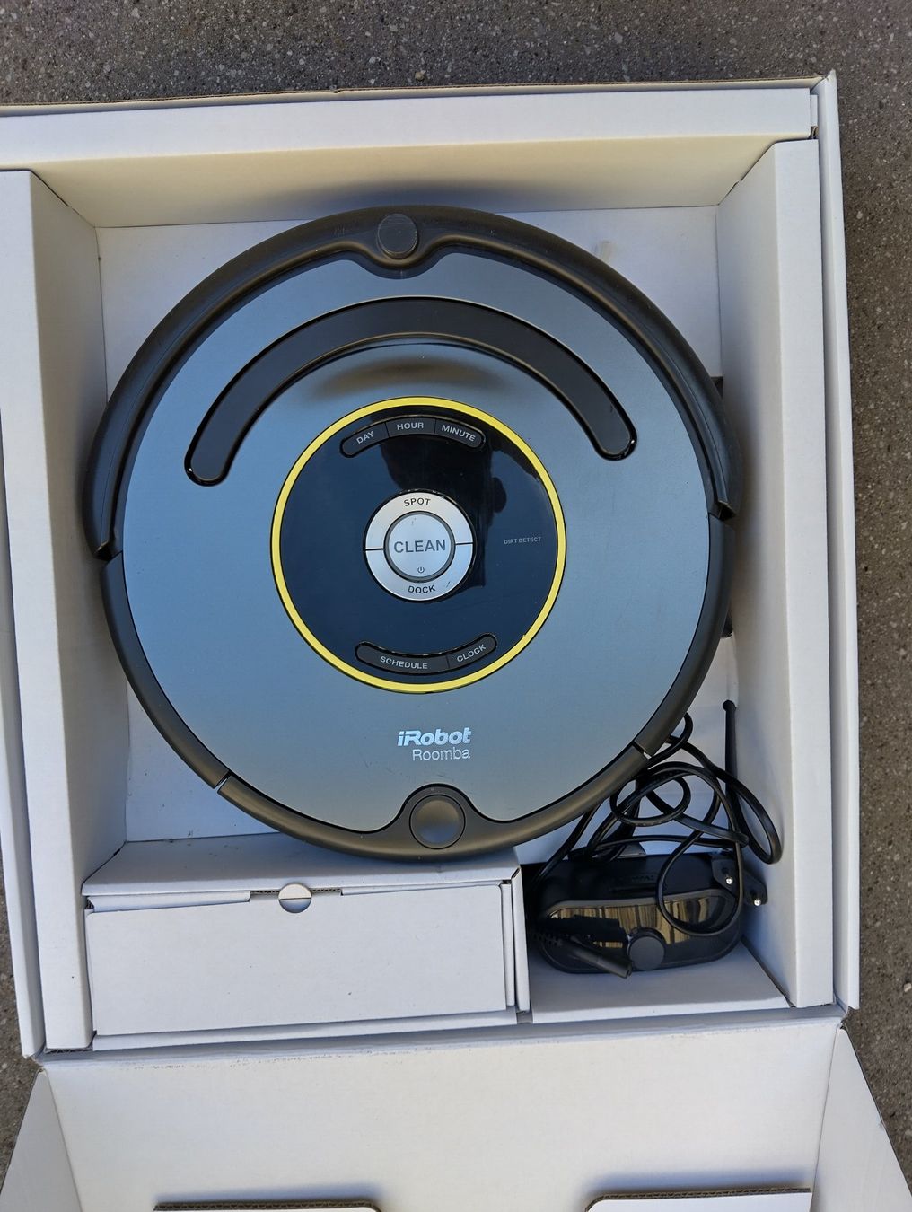 Aspirapolveri & Accessori: Staubsaugerroboter Roomba 680 – Usato da Fribourg venduto da n.d.w 1
