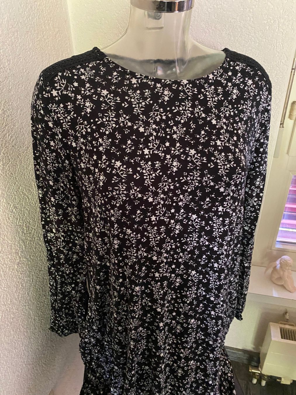 Vestiti: Essential Damenkleid Grösse L – Usato da Allenwinden venduto da Obalu 1