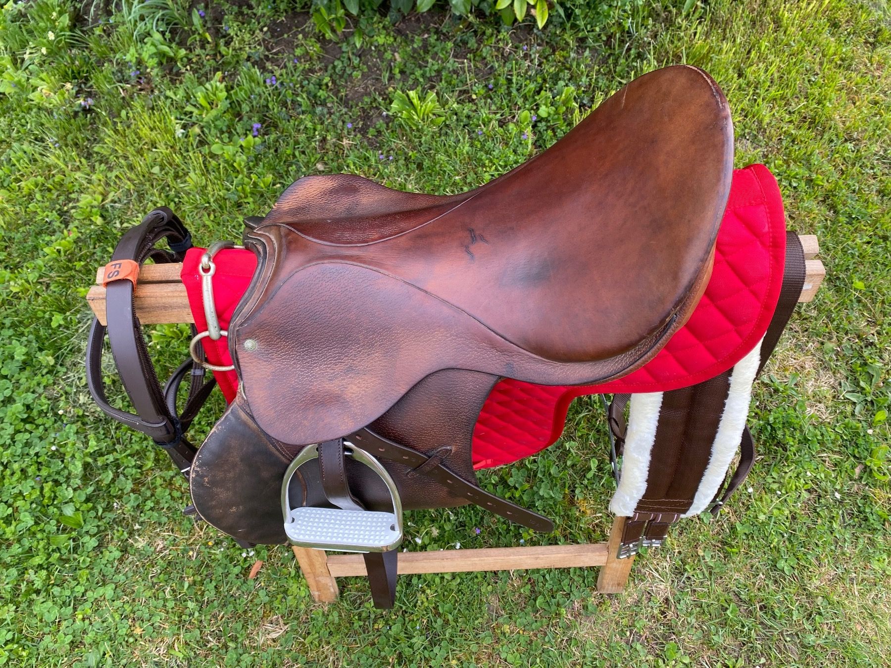 Selle & Accessori: schöner Vielseitigkeitssattel – Usato da Feldbach venduto da Fea1 2
