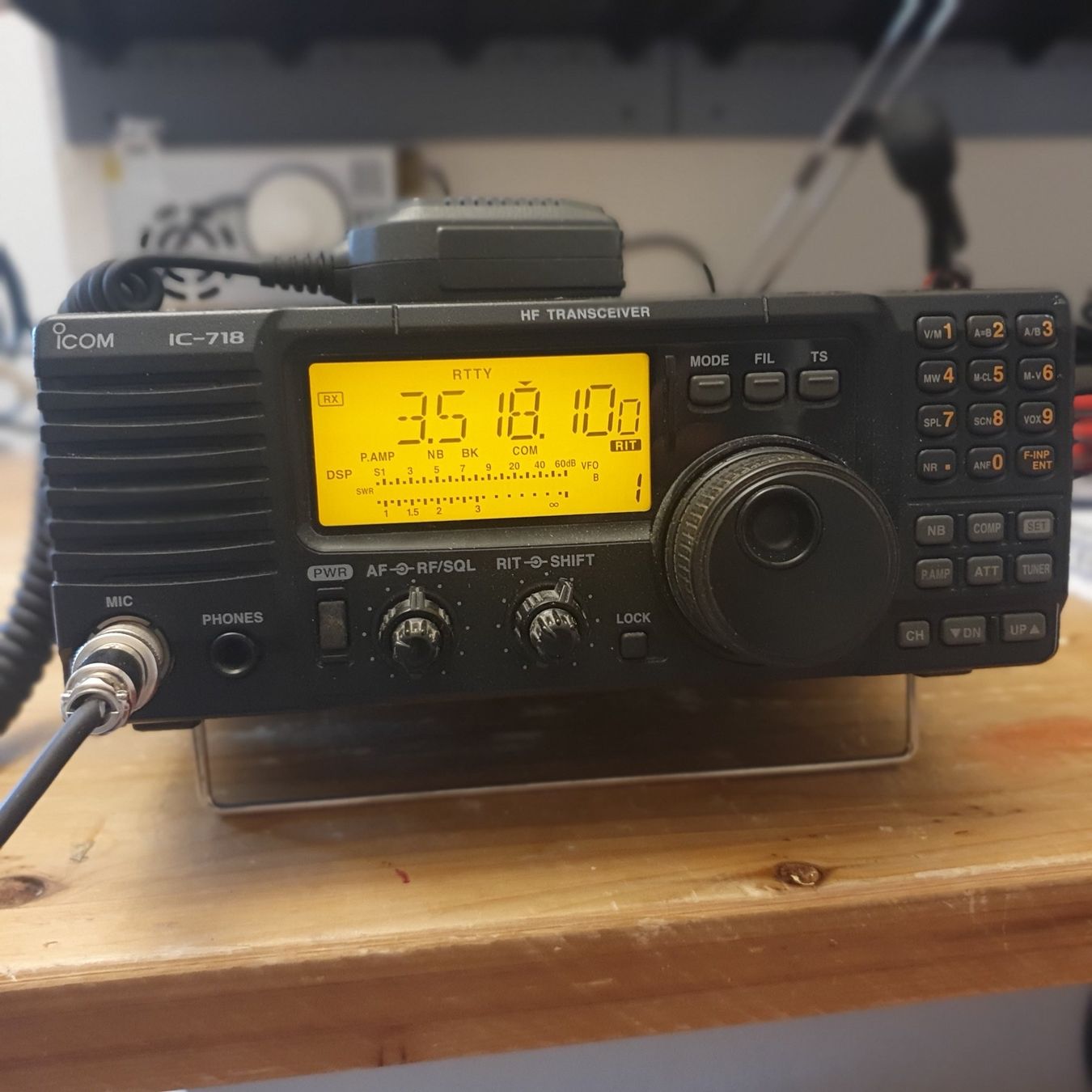 Funktechnik: ICOM IC 718 inkl. Handmicro – Gebraucht aus Davos Dorf von bernhard026 1