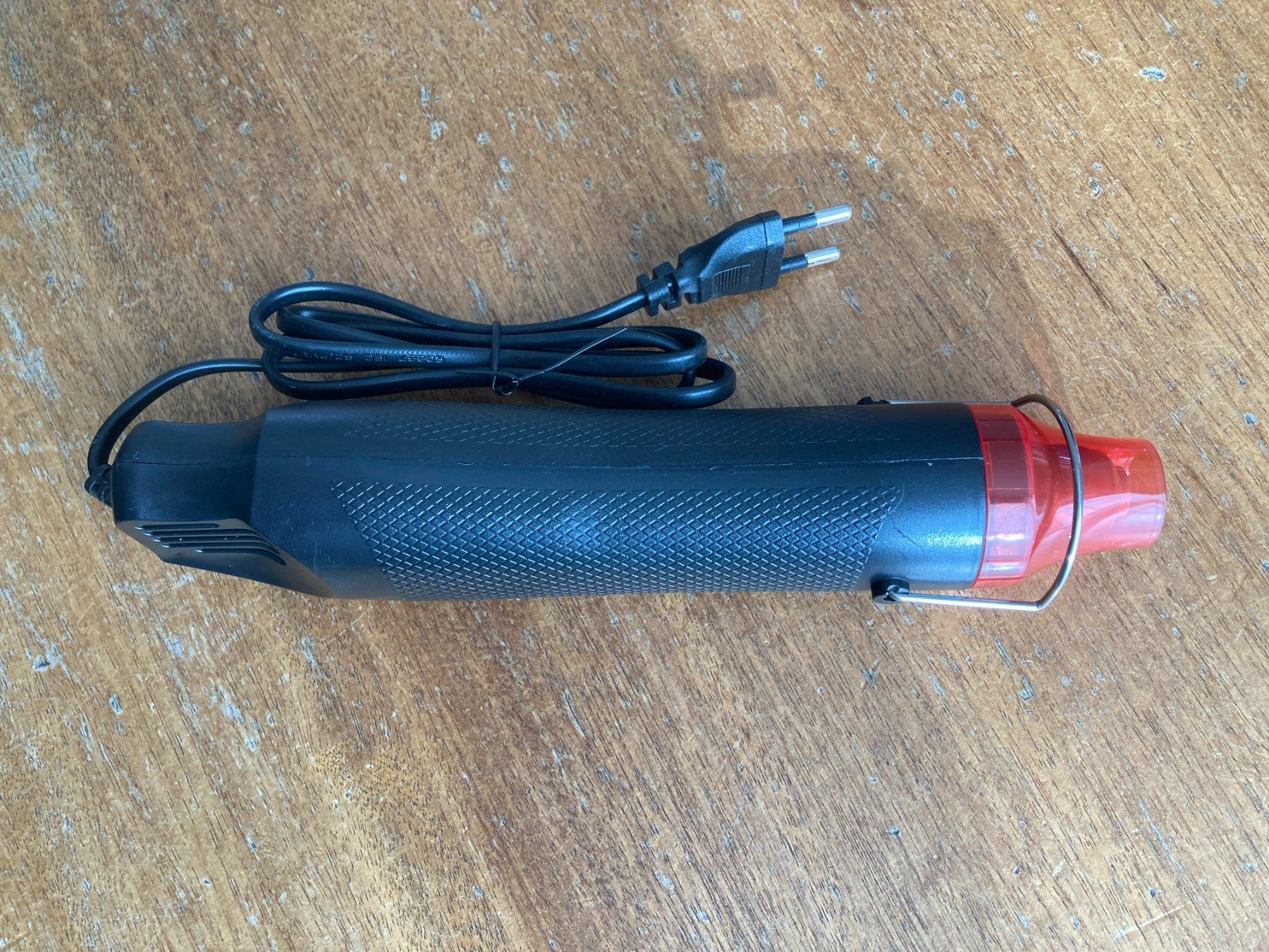 Radiateurs: Heissluftföhn 300W NEU – Neuf (Voir description) à Widnau par SIIVSIIV 1