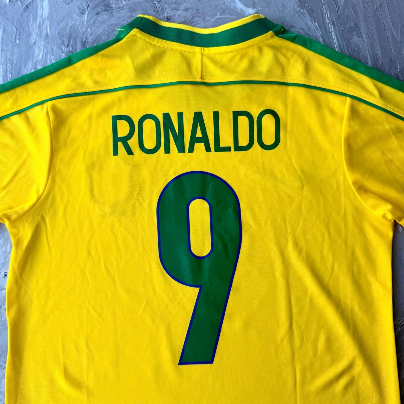 Canottiere & Pantaloni: Maillot Brésil Ronaldo 10 – Usato da Thônex venduto da Suisse.Shopping