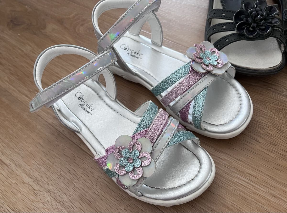 Schuhe für Mädchen: 3 Paar Mädchen Sandalen, Gr. 29/30 – Gebraucht aus Kradolf von AlexiaEugster 1