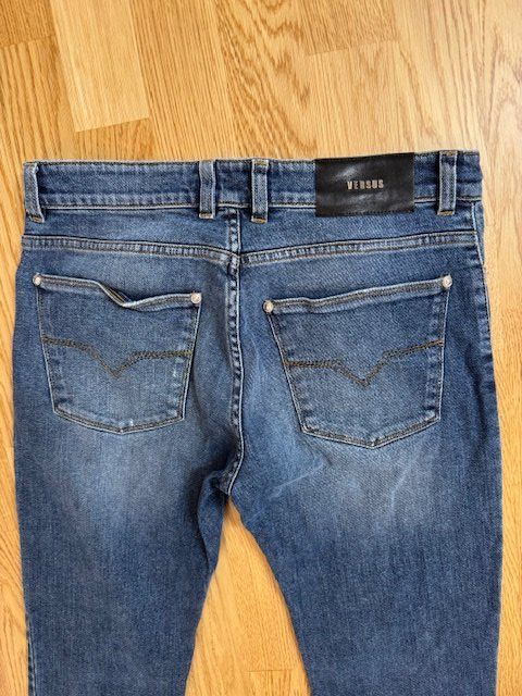 Versace Jeans: Versace Versus Herren Jeans Gr.30 – Usato da Wabern venduto da MagdalenaWabern 4