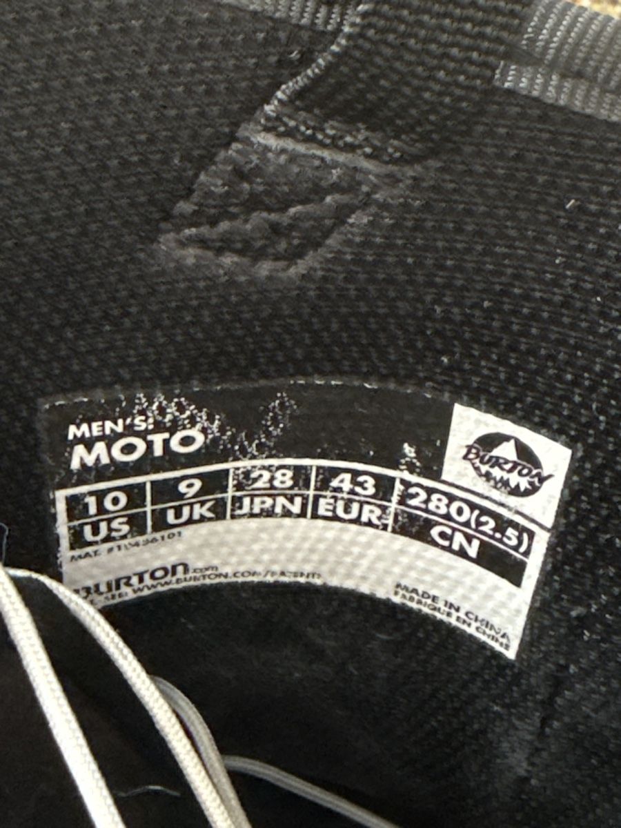 Burton Chaussures hommes: Burton Moto Snowboardboots schwarz – D'occasion à Forch par m_d_wq2p 4