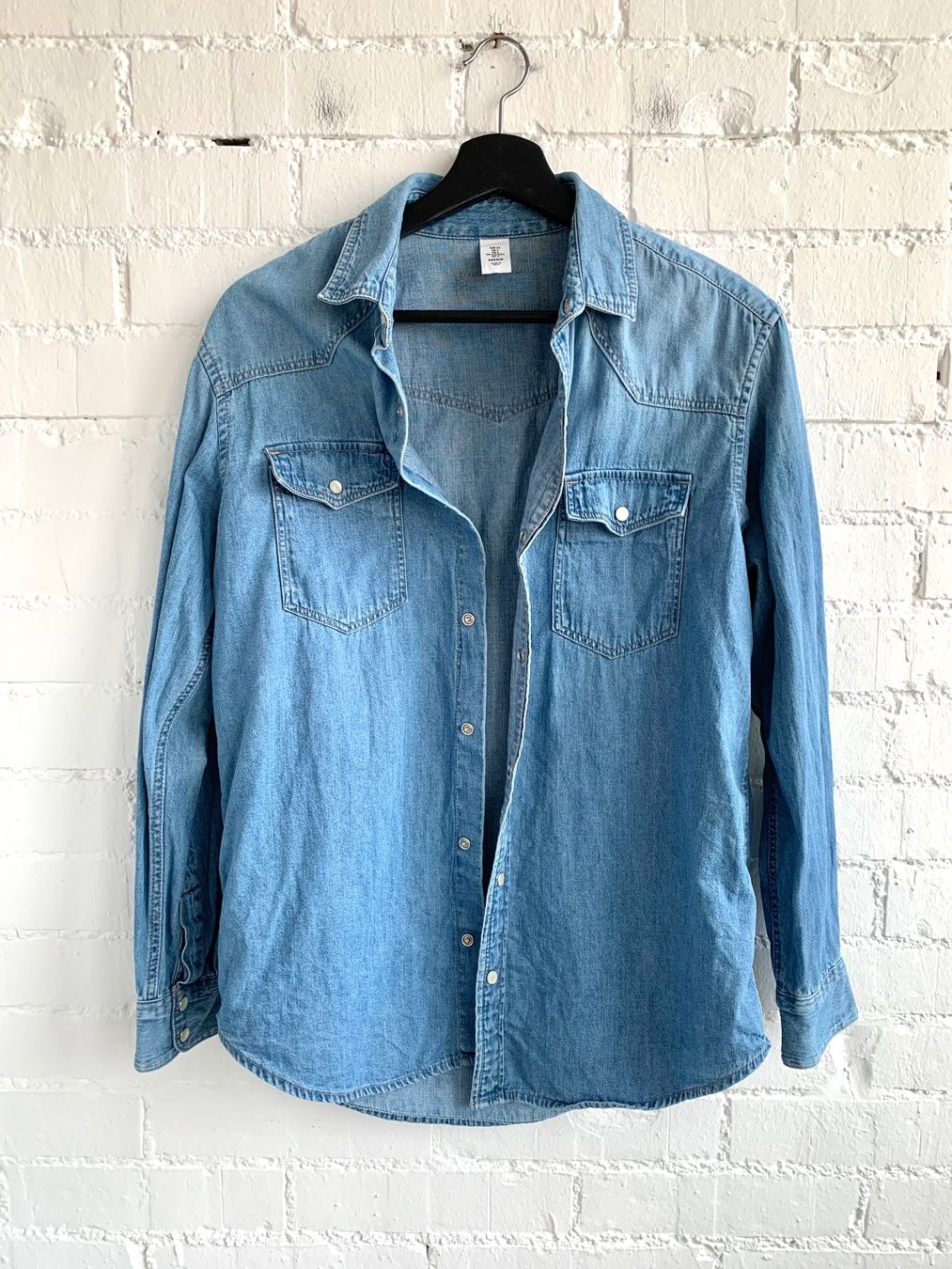 H&M Camicette: Cooles Denim-Hemd von H&M – Usato da Bern venduto da Fraeuleinhonig 1