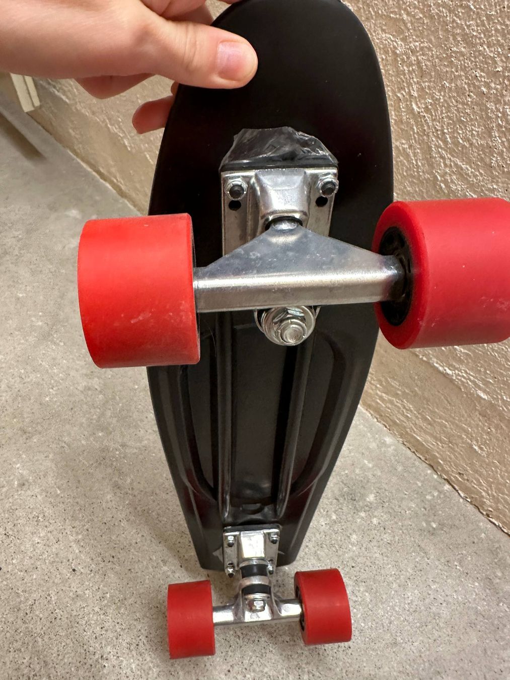 Skateboards: Skateboard mit roten Rädern - neu! – Nuovo (secondo la descrizione) da Pfäffikon ZH venduto da e13_x2n5 2