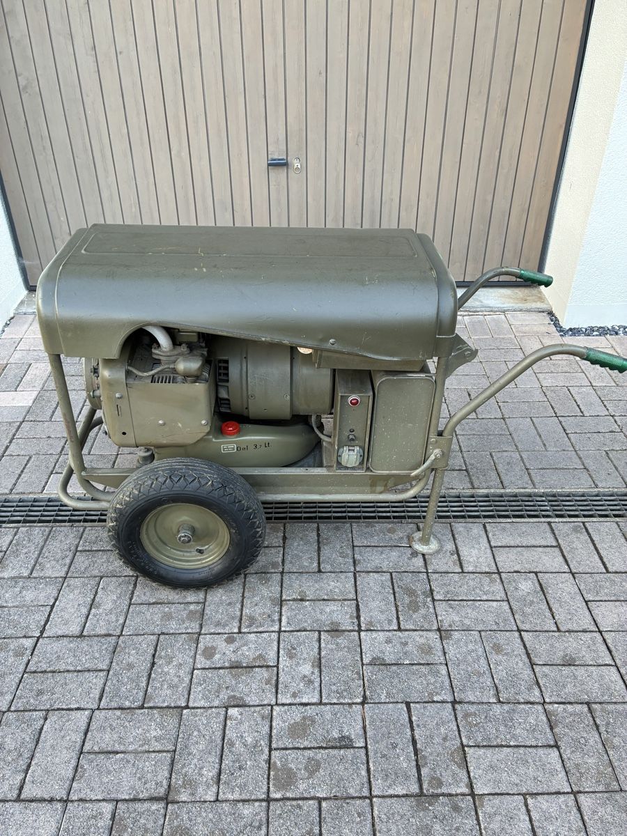 Générateurs de courant: Stromerzeuger Onan 3500W Armee – D'occasion à Flums par Fishking77