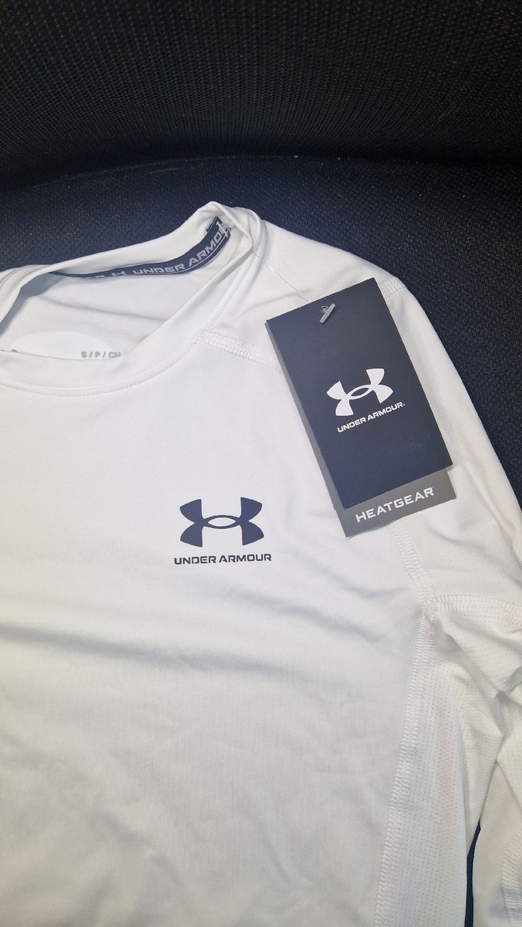 Under Armour T-Shirts: under armour compression shirt – Neu und originalverpackt aus Bernex von Hallohisse 3